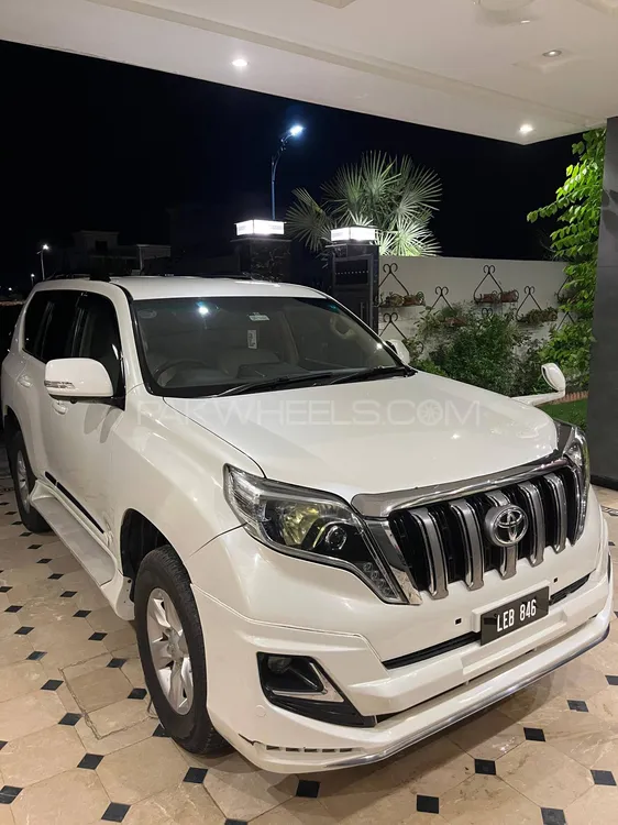 Toyota Prado 2009 for Sale in Peshawar Image-1