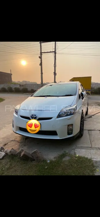 Toyota Prius 2011 for Sale in Lahore Image-1