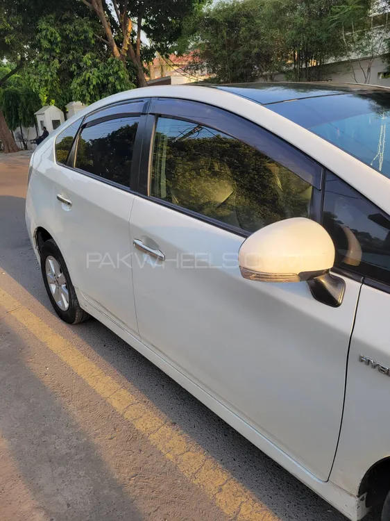 Toyota Prius 2014 for Sale in Lahore Image-1