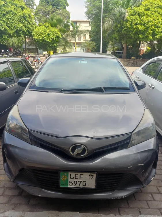 Toyota Vitz 2014 for Sale in Islamabad Image-1
