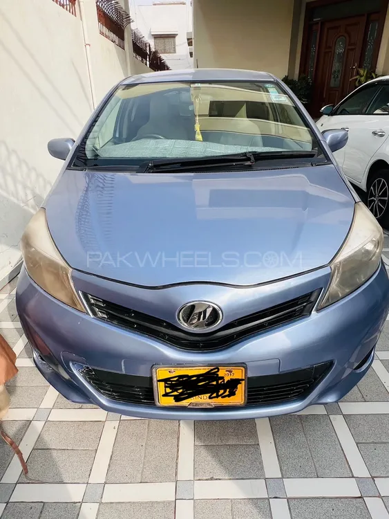Toyota Vitz 2014 for Sale in Karachi Image-1
