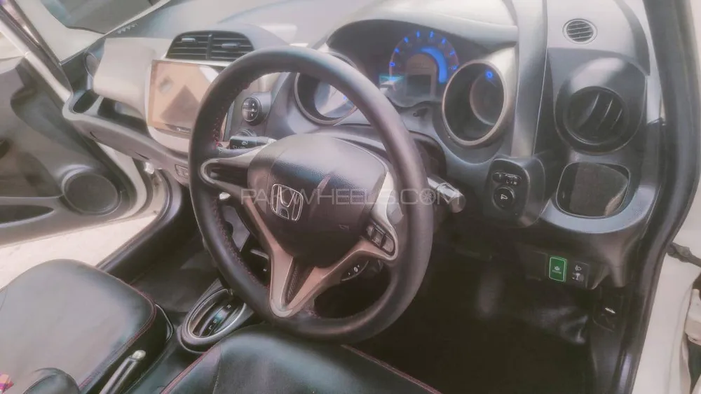 Honda Fit 2012 for Sale in Karachi Image-1