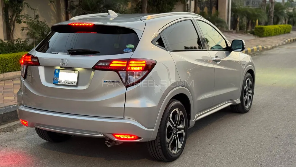 Honda Vezel 2014 for Sale in Islamabad Image-1