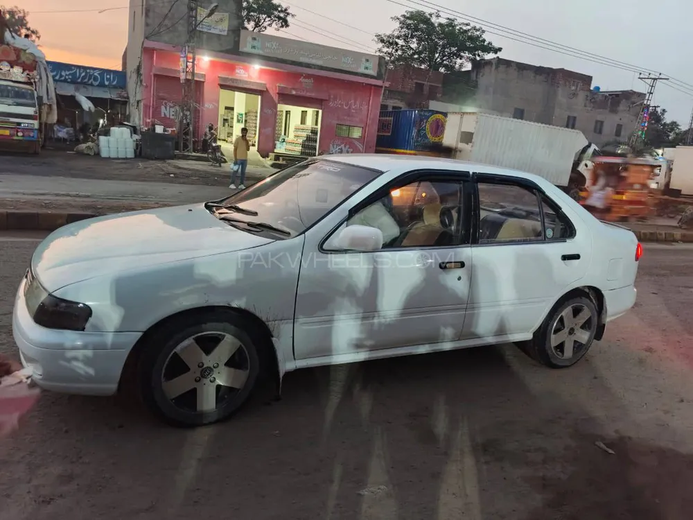 Nissan Sunny 1998 for Sale in Lahore Image-1