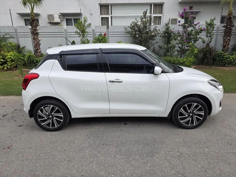 Suzuki Swift 2024 for Sale in Faisalabad Image-1