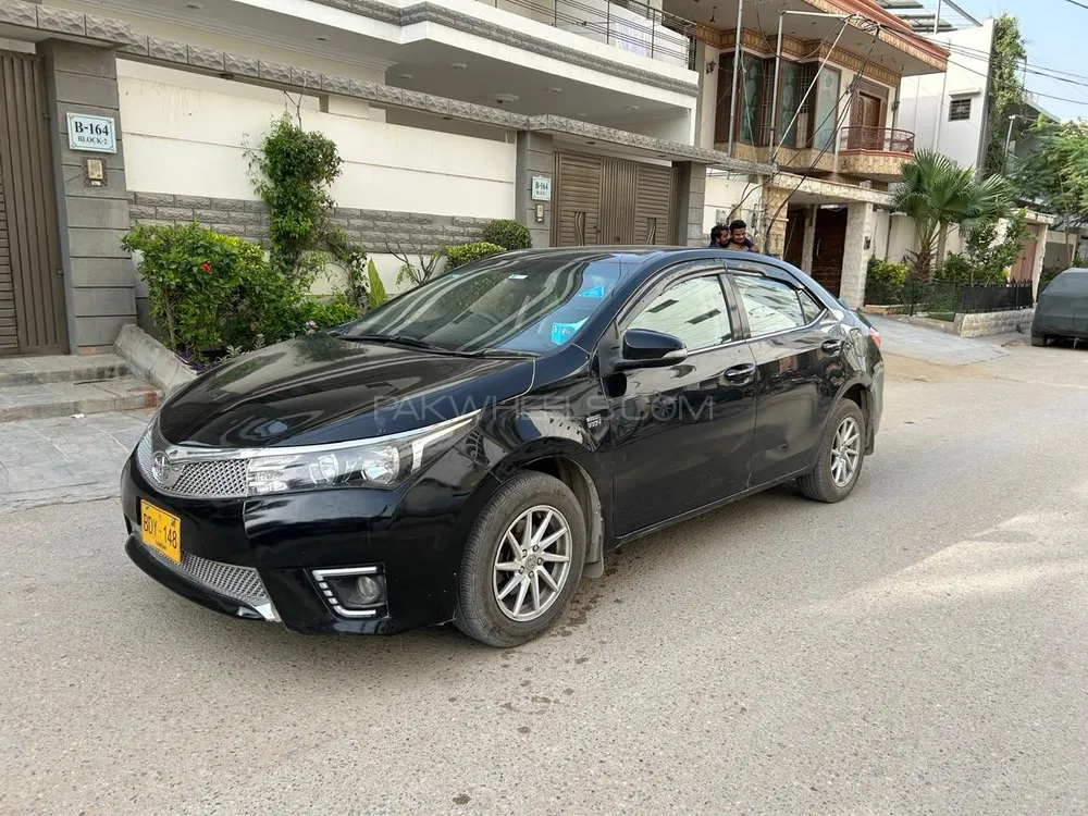 Toyota Corolla 2015 for Sale in Karachi Image-1