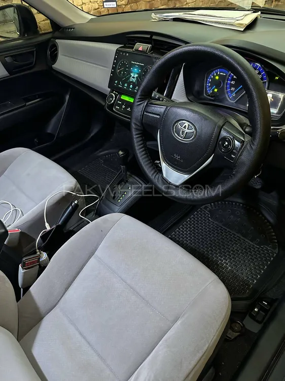 Toyota Corolla Axio 2013 for Sale in Rawalpindi Image-1