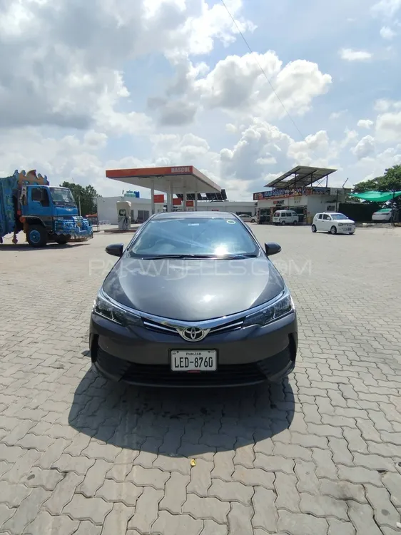 Toyota Corolla 2017 for Sale in Islamabad Image-1
