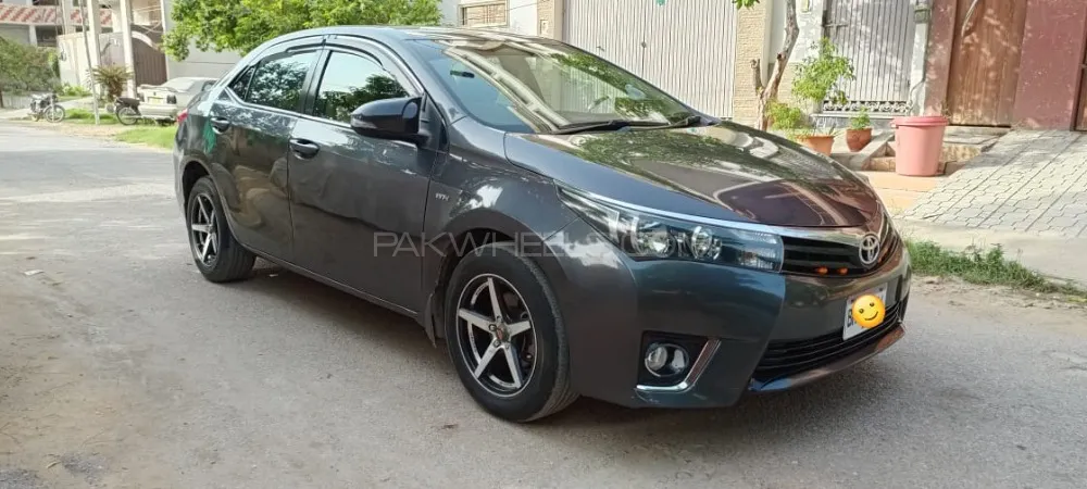 Toyota Corolla 2017 for Sale in Karachi Image-1