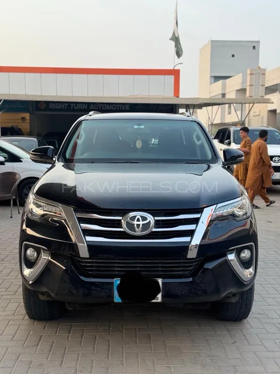 Toyota Fortuner 2020 for Sale in Lahore Image-1