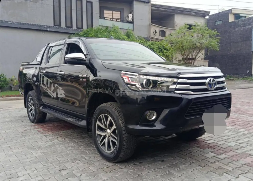 Toyota Hilux 2021 for Sale in Lahore Image-1