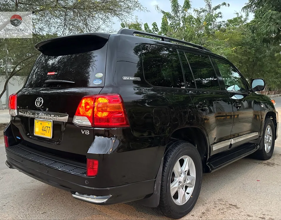 Toyota Land Cruiser 2011 for Sale in Karachi Toyota Land Cruiser 2011 for Sale in Karachi Image-5