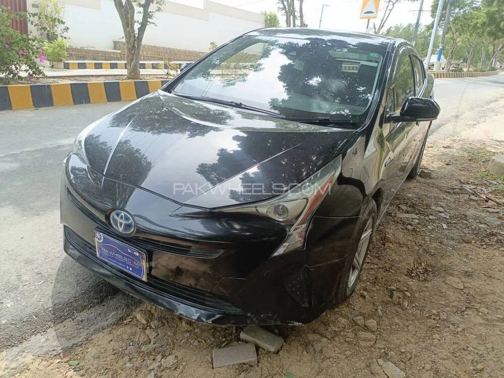 Toyota Prius 2018 for Sale in Karachi Toyota Prius 2018 for Sale in Karachi Image-3
