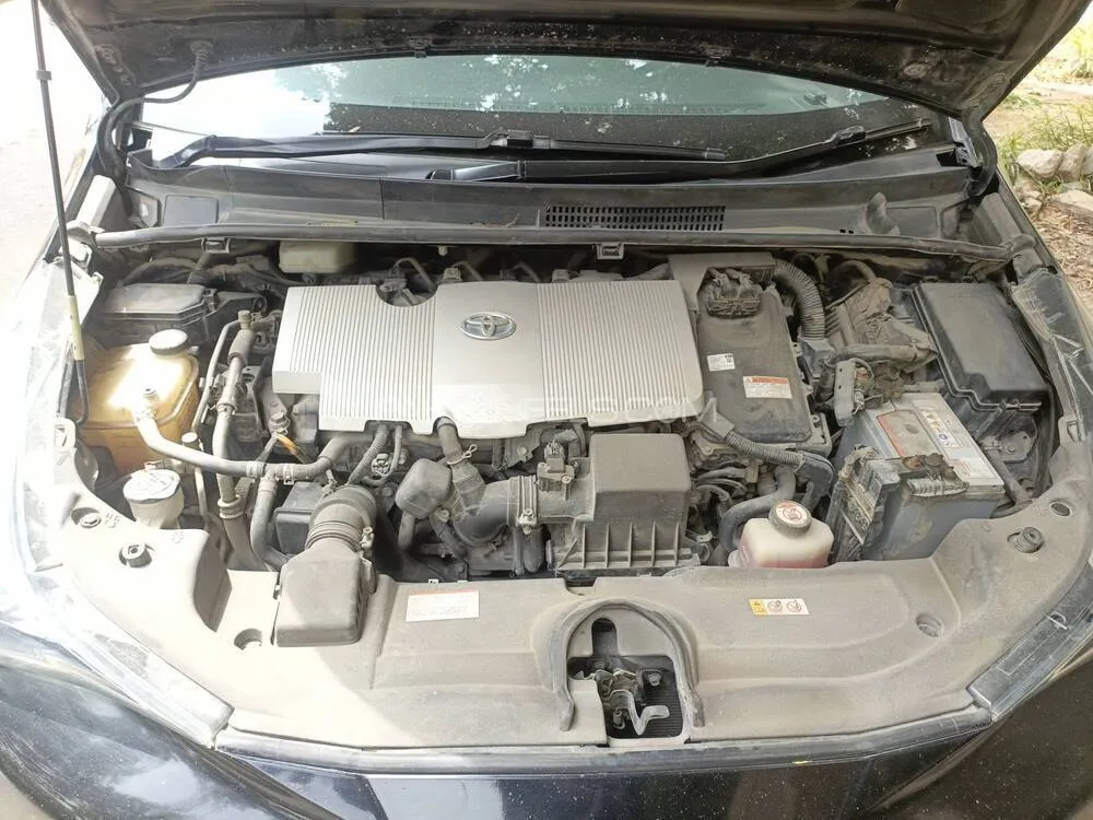 Toyota Prius 2018 for Sale in Karachi Toyota Prius 2018 for Sale in Karachi Image-8