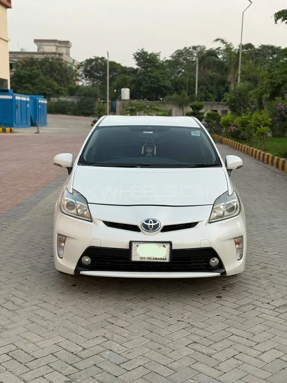 ٹویوٹا پریوس 2013 for Sale in اسلام آباد Image-1