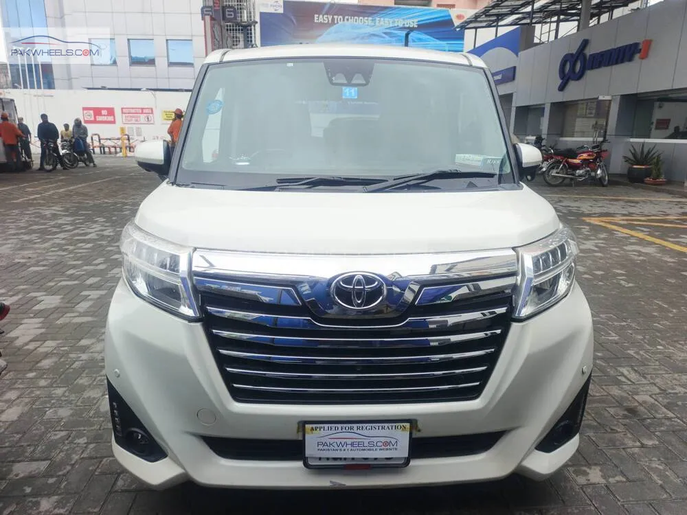 Toyota Roomy 2019 for Sale in Lahore Image-1