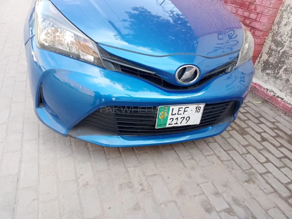 Toyota Vitz 2015 for Sale in Faisalabad Image-1