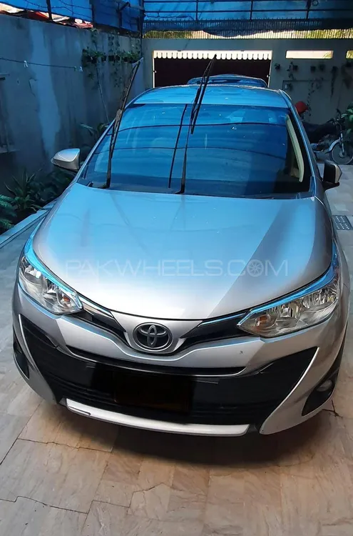 Toyota Yaris Sedan 2020 for Sale in Karachi Image-1