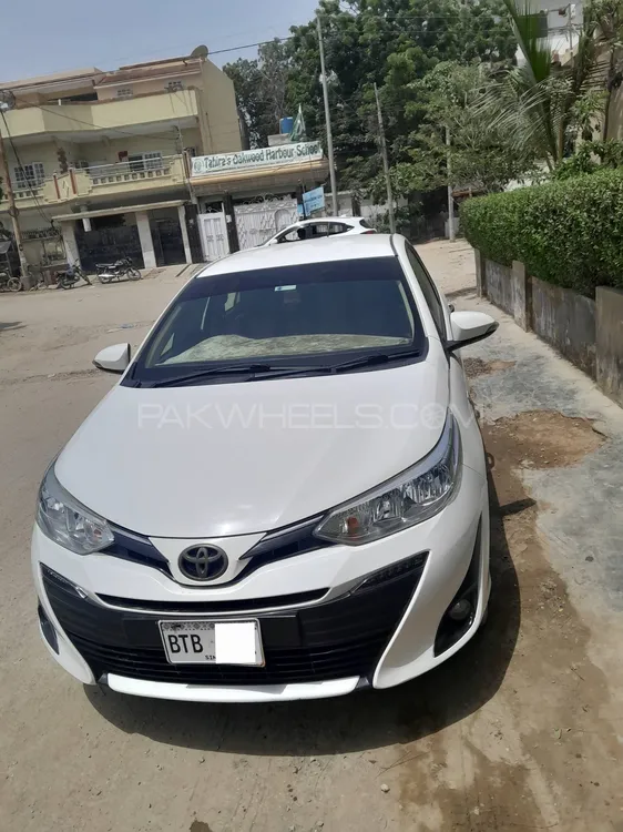 Toyota Yaris Sedan 2021 for Sale in Karachi Image-1