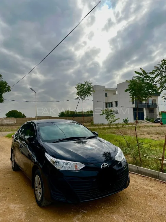 Toyota Yaris Sedan 2021 for Sale in Karachi Image-1