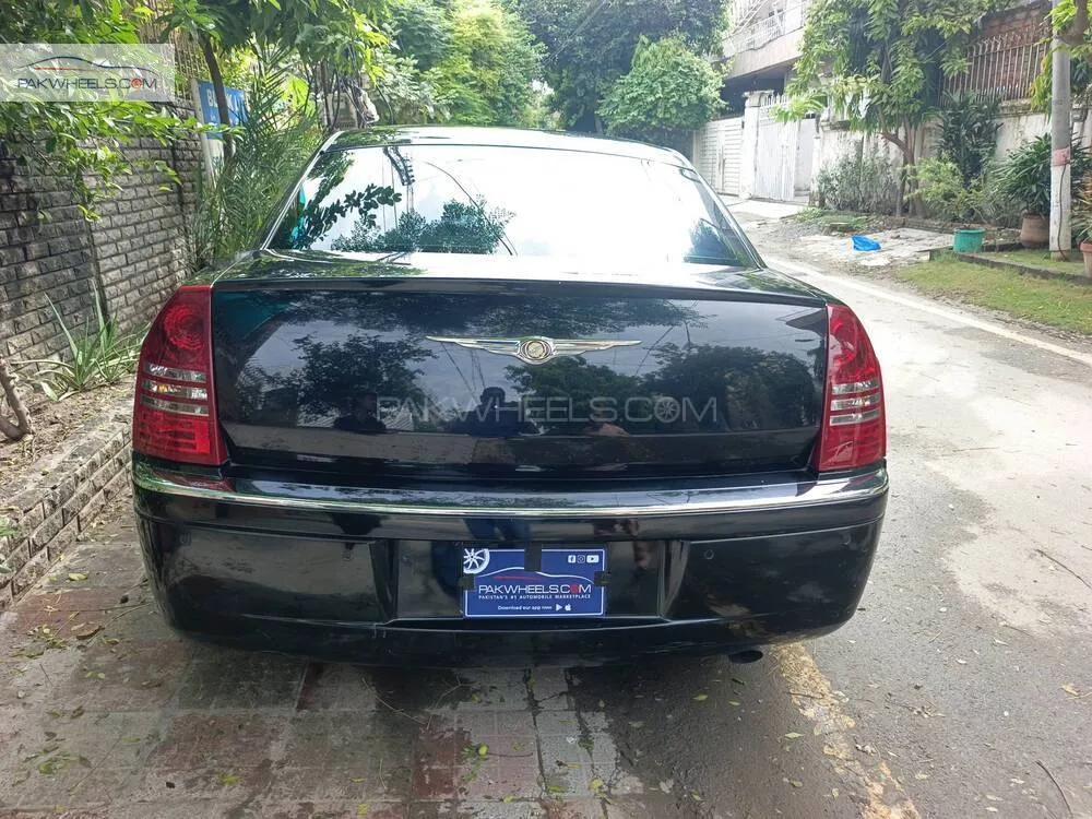 Chrysler 300 C 2006 for Sale in Lahore Chrysler 300 C 2006 for Sale in Lahore Image-7