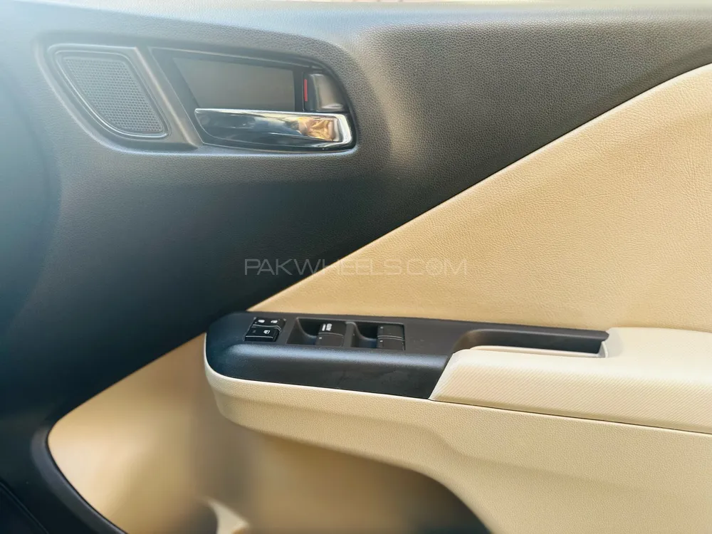 Honda City 2024 for Sale in Rahim Yar Khan Honda City 2024 for Sale in Rahim Yar Khan Image-7