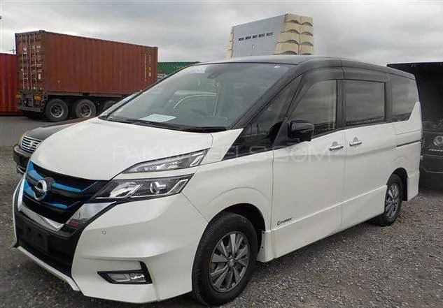 Nissan Serena 2018 for Sale in Karachi Image-1