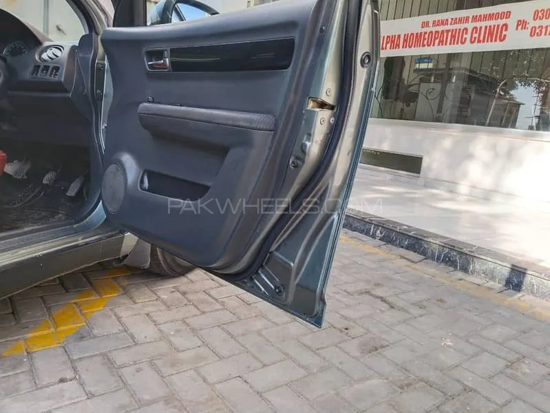 Suzuki Swift 2012 for Sale in Lahore Image-1