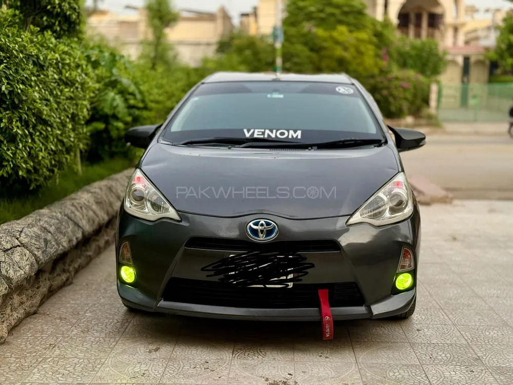 Toyota Aqua 2013 for Sale in Hyderabad Image-1