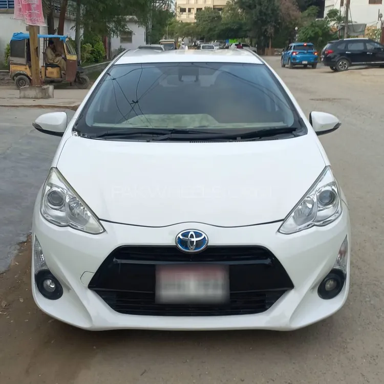 Toyota Aqua 2017 for Sale in Karachi Image-1