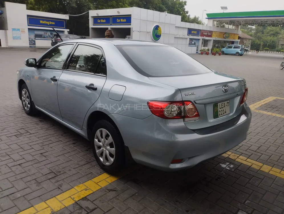 Toyota Corolla 2013 for Sale in Lahore Image-1