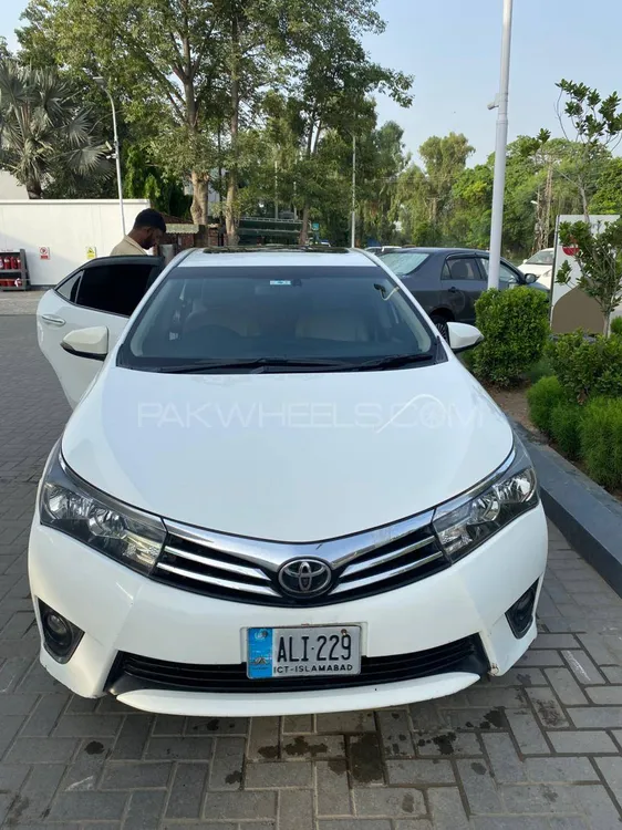 Toyota Corolla 2016 for Sale in Sargodha Image-1
