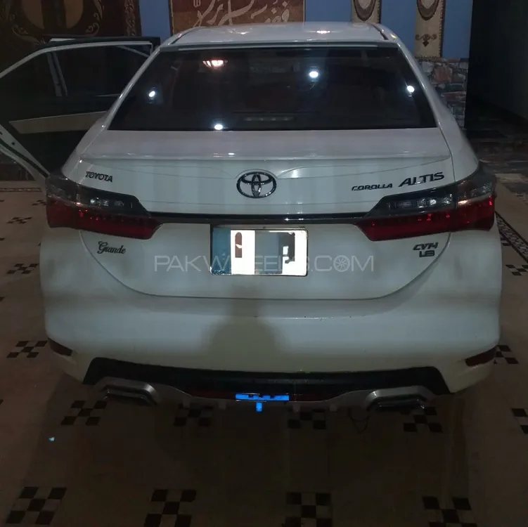 Toyota Corolla 2019 for Sale in Sialkot Image-1