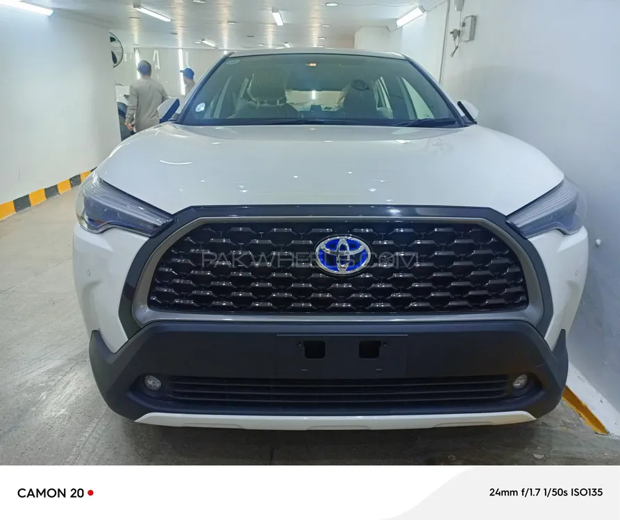 Toyota Corolla Cross 2024 for Sale in Lahore Image-1