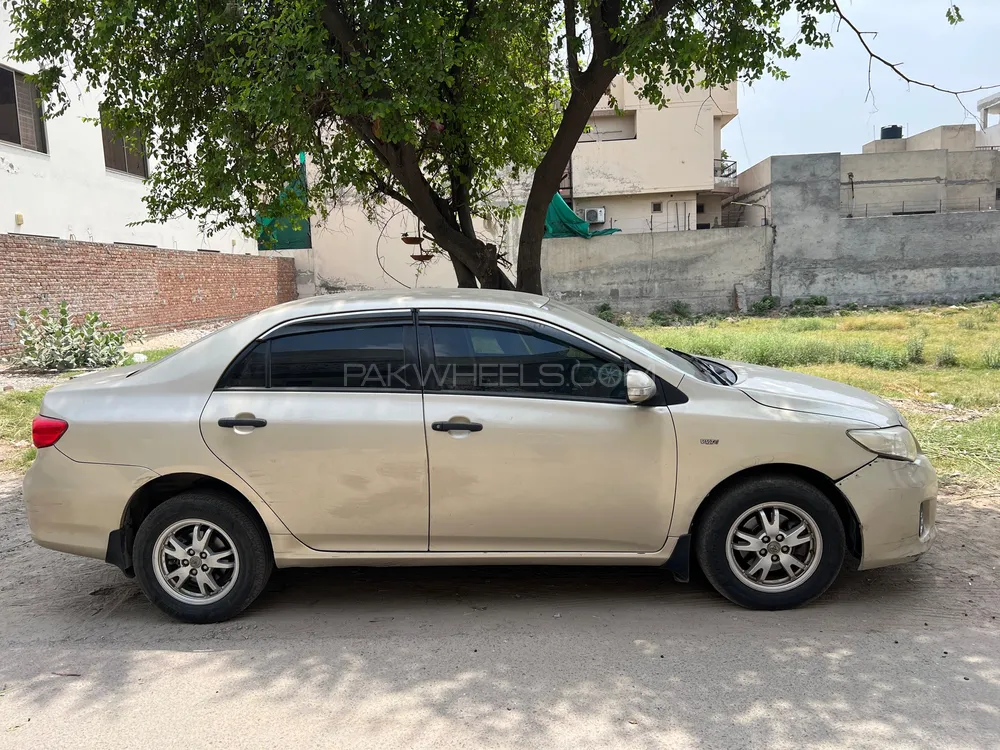 Toyota Corolla 2012 for Sale in Faisalabad Image-1