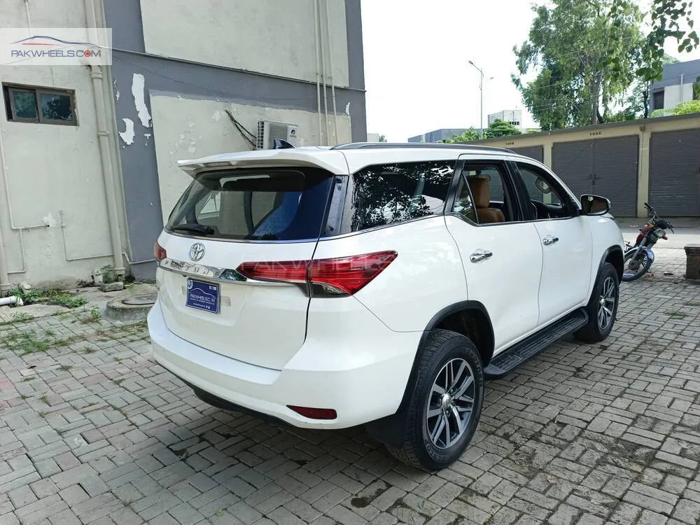 Toyota Fortuner 2019 for Sale in Lahore Toyota Fortuner 2019 for Sale in Lahore Image-4