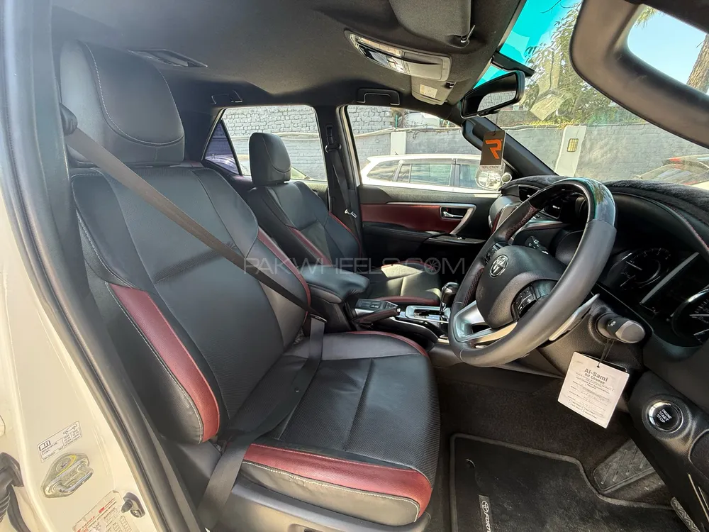 Toyota Fortuner 2022 for Sale in Islamabad Toyota Fortuner 2022 for Sale in Islamabad Image-10