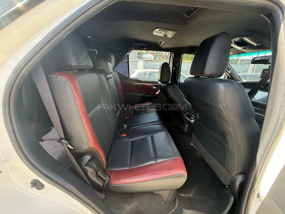 Toyota Fortuner 2022 for Sale in Islamabad Toyota Fortuner 2022 for Sale in Islamabad Image-12