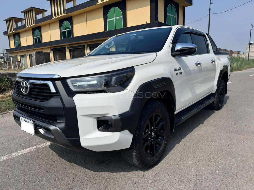 Toyota Hilux 2020 for Sale in Lahore Toyota Hilux 2020 for Sale in Lahore Image-4