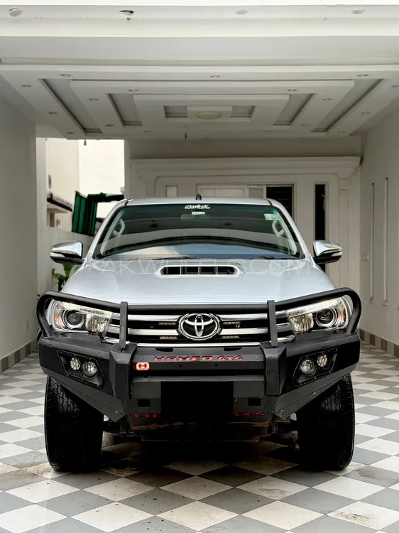 Toyota Hilux 2017 for Sale in Lahore Image-1