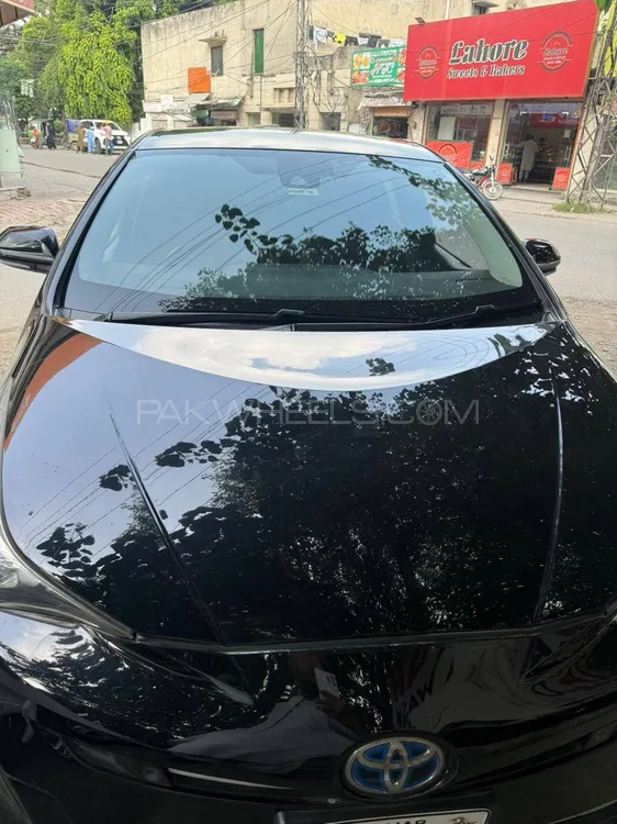 Toyota Prius 2016 for Sale in Lahore Image-1