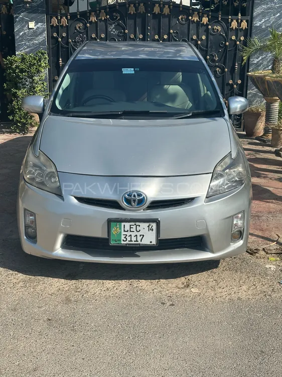 Toyota Prius 2011 for Sale in Peshawar Image-1