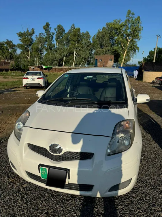 Toyota Vitz 2008 for Sale in Daska Image-1