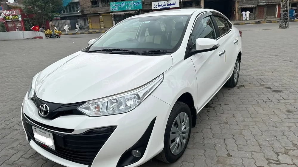 Toyota Yaris Sedan 2023 for Sale in Lahore Image-1