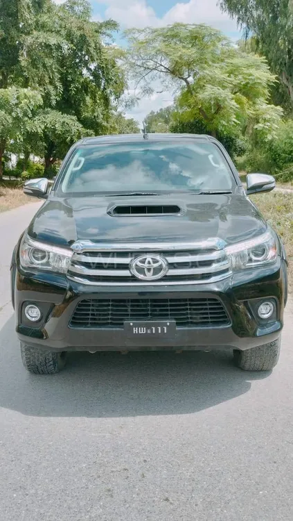 Toyota Hilux 2017 for Sale in Islamabad Image-1