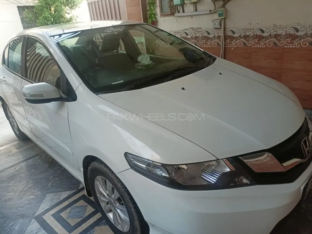 Honda City 2017 for Sale in Faisalabad Image-1