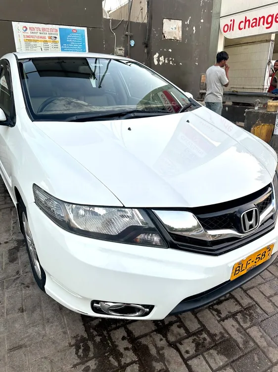 Honda City 2017 for Sale in Karachi Image-1