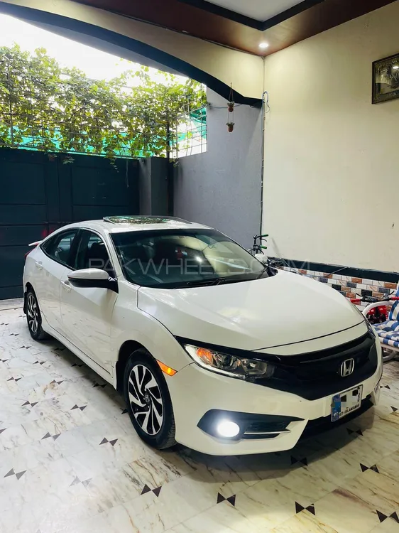 Honda Civic 2017 for Sale in Peshawar Image-1