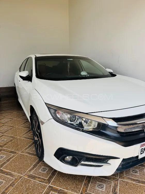Honda Civic 2018 for Sale in Hyderabad Image-1