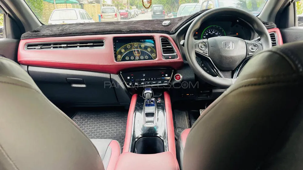 Honda Vezel 2016 for Sale in Karachi Honda Vezel 2016 for Sale in Karachi Image-4